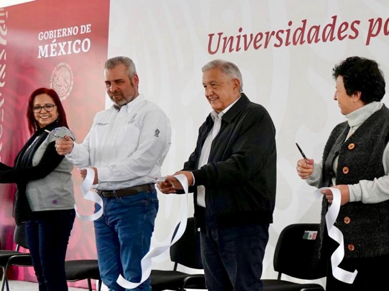 Promete presidente Universidad del Bienestar de medicina en Michoacán
