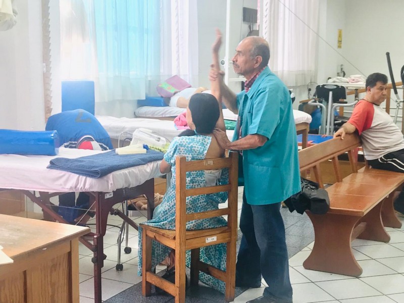 Promueven capacitación continua de rehabilitadores físicos en Zamora