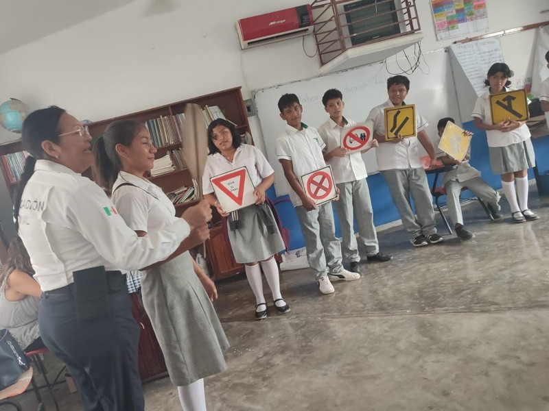 Promueven cultura vial en escuelas de Tuxpan