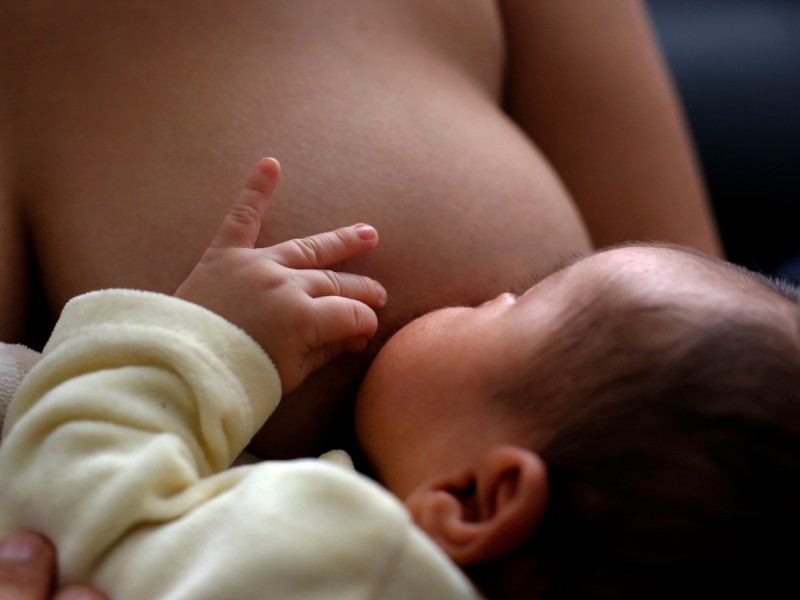 Promueven lactancia materna