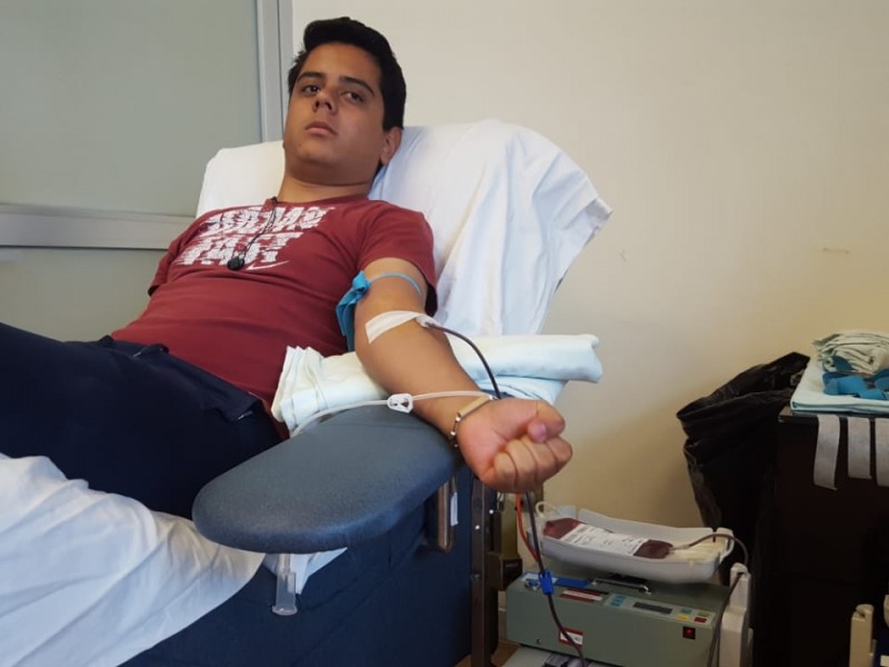 Promueven universitarios cultura de la donación de sangre