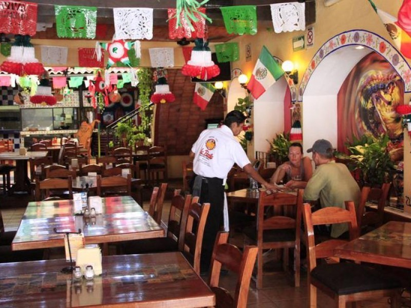 Pronostican bajas ventas en restaurantes durante último trimestre del año