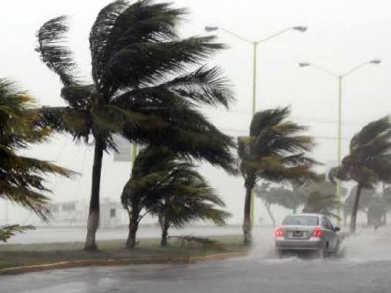 Pronostican lluvias fuertes en las próximas horas para Colima