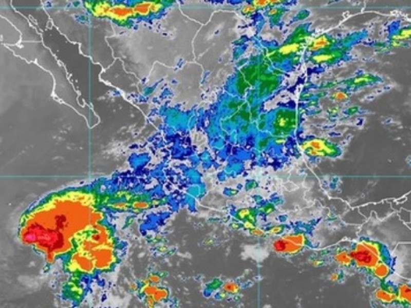 Pronostican lluvias fuertes y descargas eléctricas en Colima