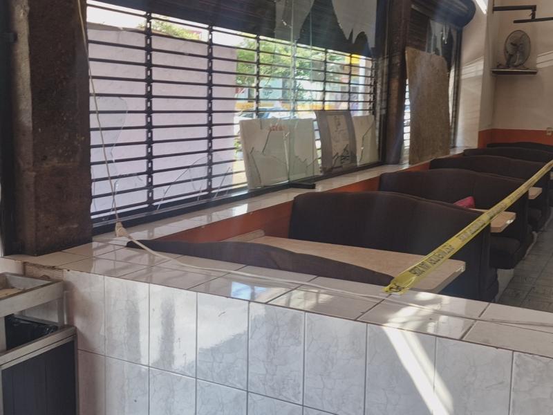 Propietario y cliente de negocio resultaron lesionados en disturbios