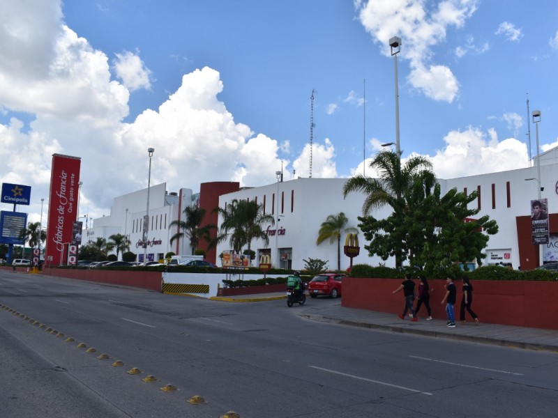 Proponen empresarios outlets en La Gran Plaza