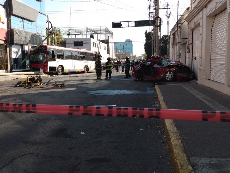 Protagoniza transporte público un nuevo accidente