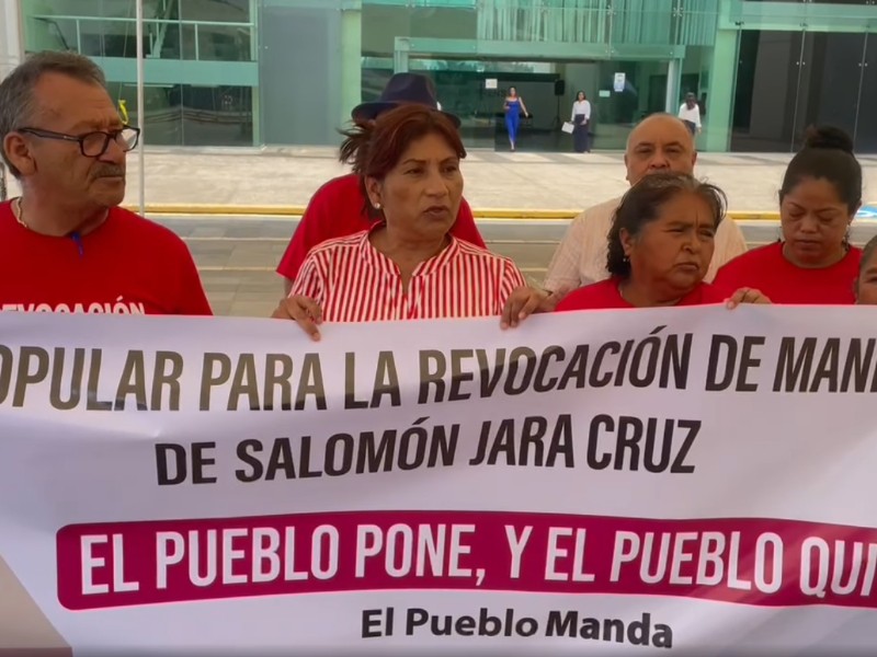 Protesta comité popular por la revocación de mandato de Salomón Jara