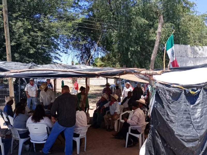 Protesta en el IMPI Etchojoa cumple seis meses sin acuerdos