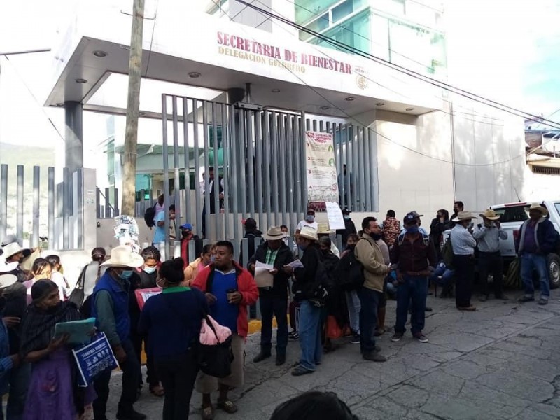 Protesta Frente Popular de la Montaña por equipamiento de hospital