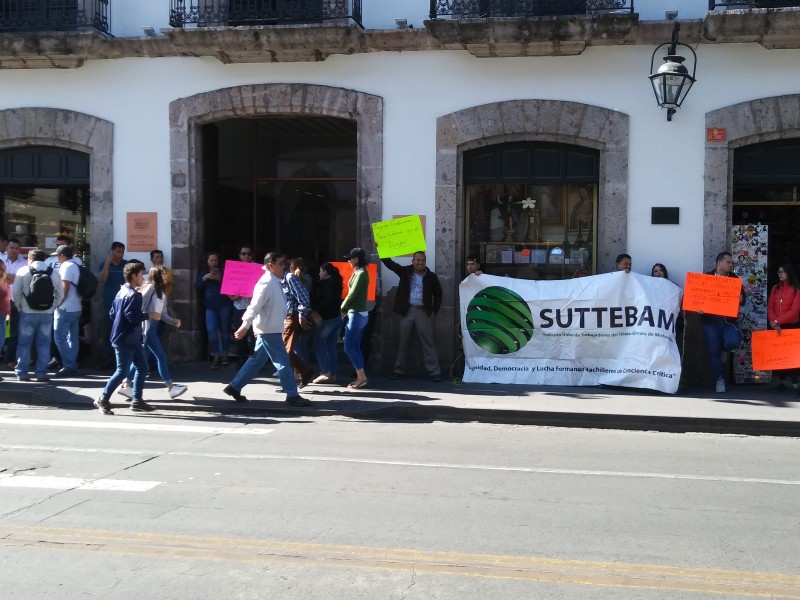 Protesta Suttebam en demanda de pagos a terceros