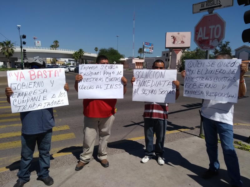 Protestan choferes en hermosillo