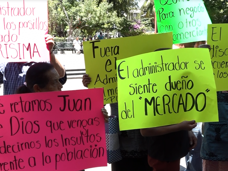 Protestan comerciantes de La Purísima