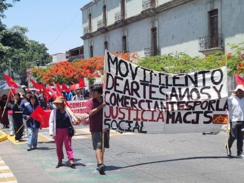 Protestan comerciantes de Sol Rojo contra presidente municipal de Oaxaca