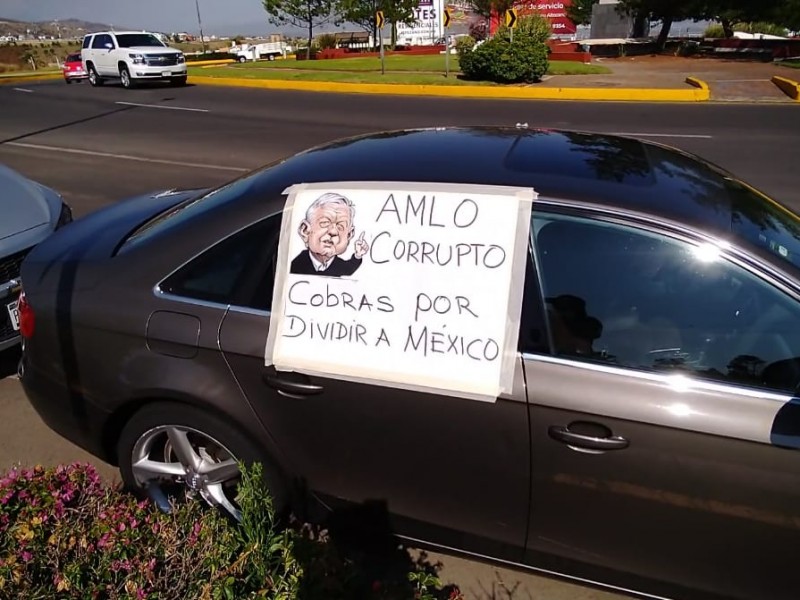 Protestan contra AMLO en Morelia