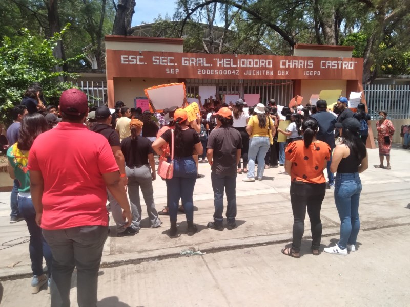 Protestan contra maltrato animal en Juchitán