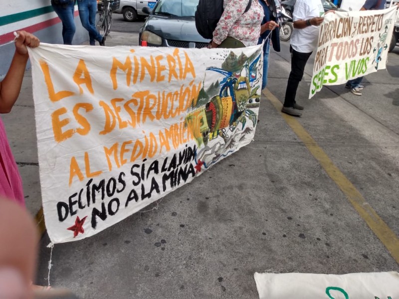Protestan contra Peña Colorada