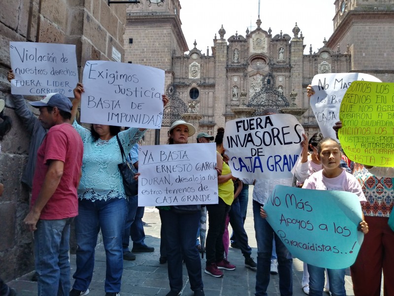 Protestan dueños de predios invadidos en Morelia