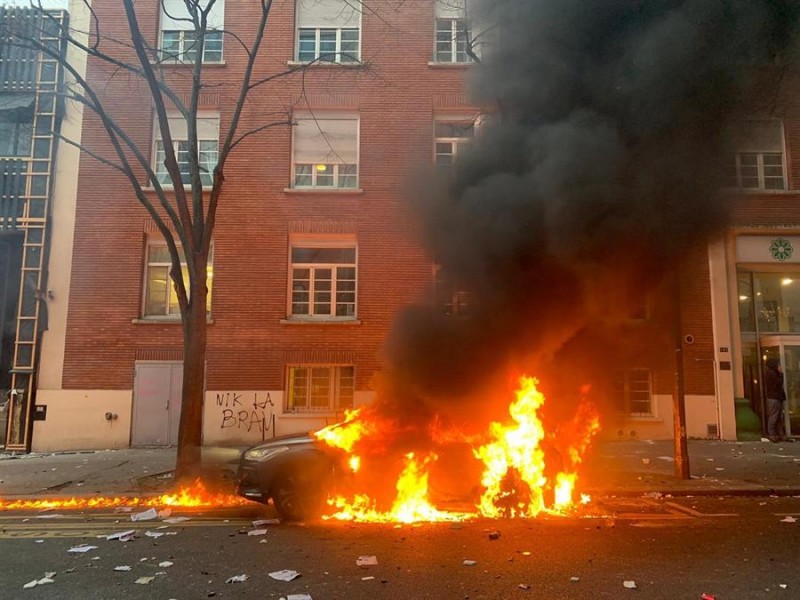 Protestan en 90 ciudades francesas contra ley de seguridad