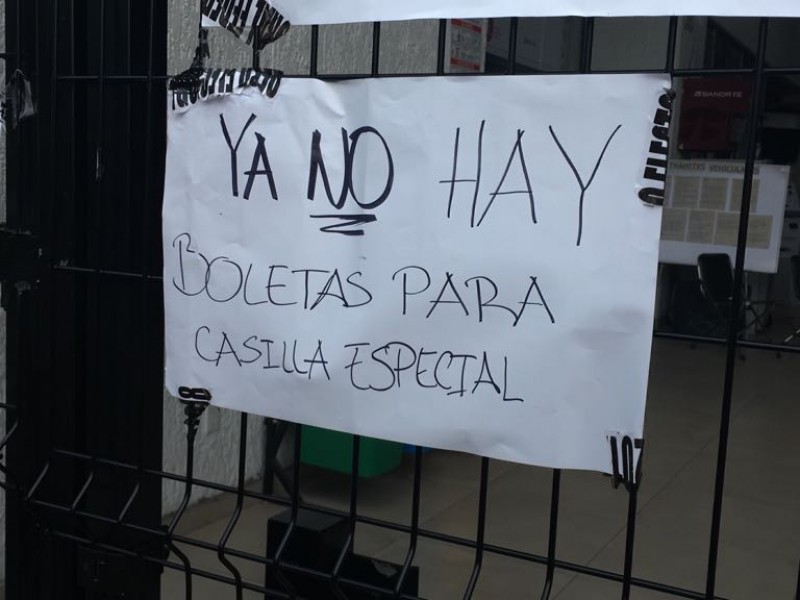 Protestan en casilla especial de las Águilas