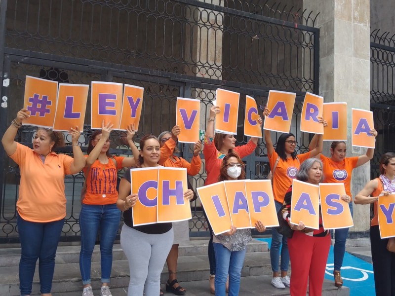 Protestan en Congreso chiapaneco, exigen Ley Vicaria