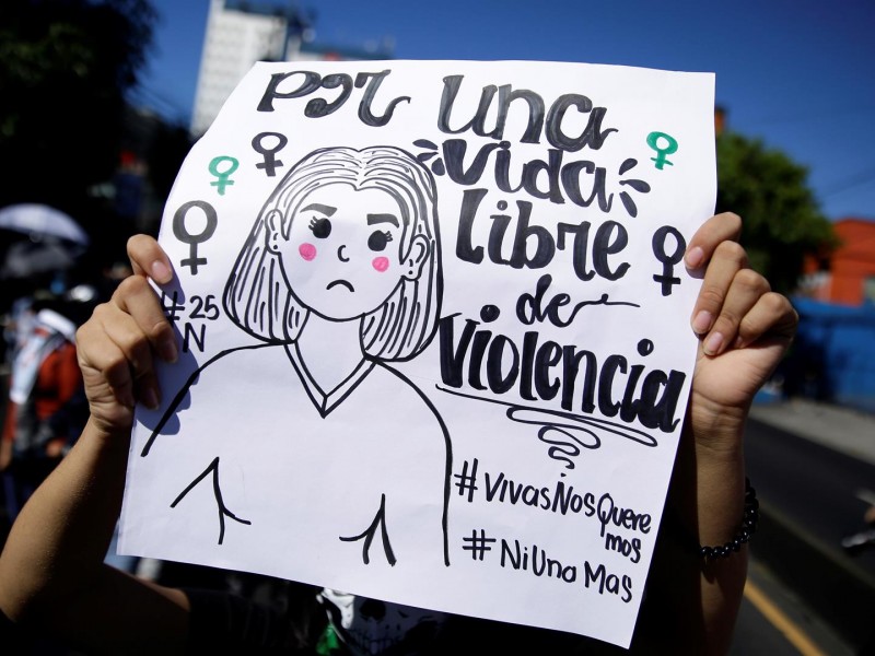 Protestan en El Salvador por violencia contra la mujer