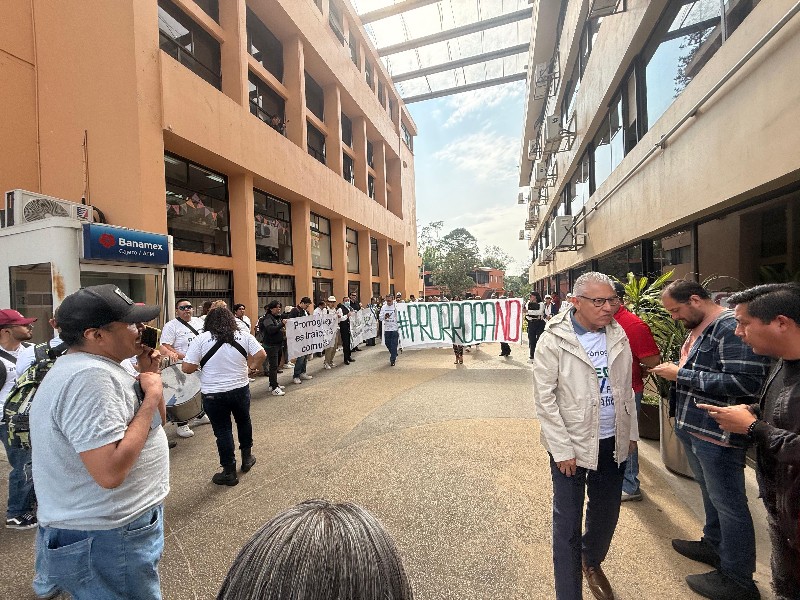 Protestan en Rectoría por prórroga a Aguilar Sánchez