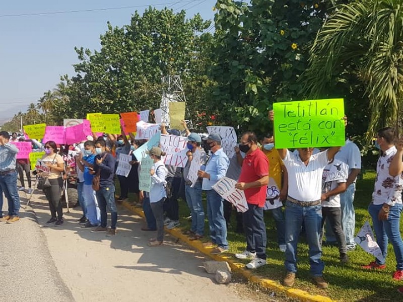Protestan en solidaridad a Félix Salgado en Técpan