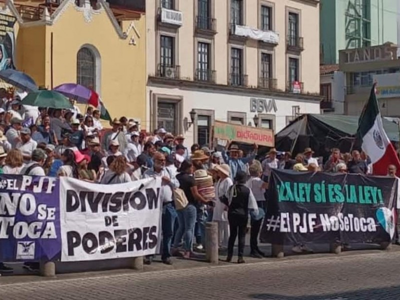 Protestan en Xalapa contra recorte presupuestal al Poder Judicial