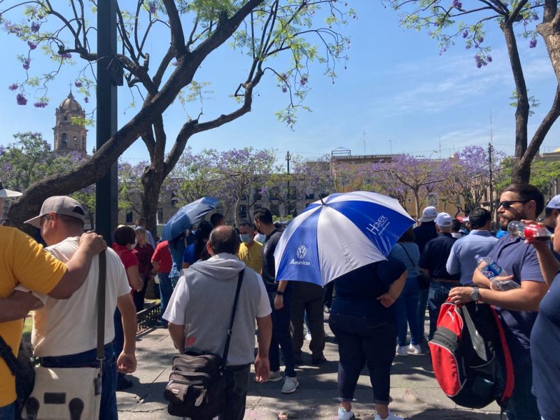 Protestan frente al Congreso contra la construcción de Ciudad Laboral