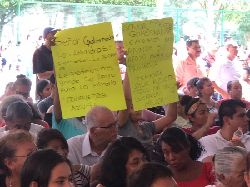 Protestan madres de primaria de Los Almendros