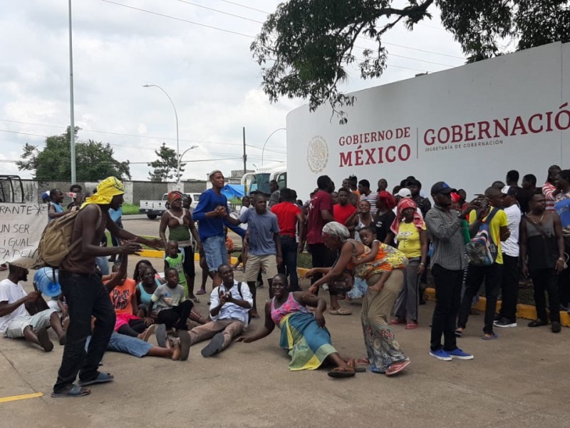 Protestan migrantes ante demora de tramites en Tapachula