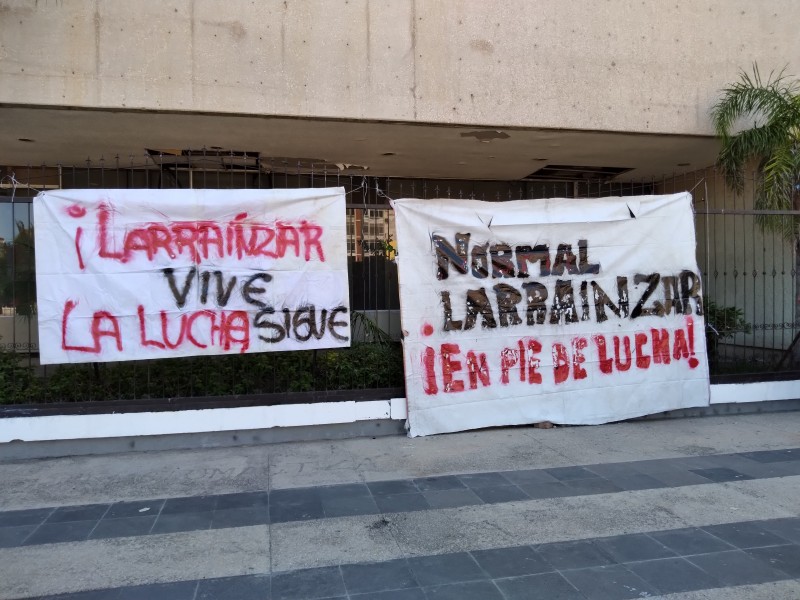 Protestan normalista de Licenciatura en educación primaria en Tuxtla Gutiérrez
