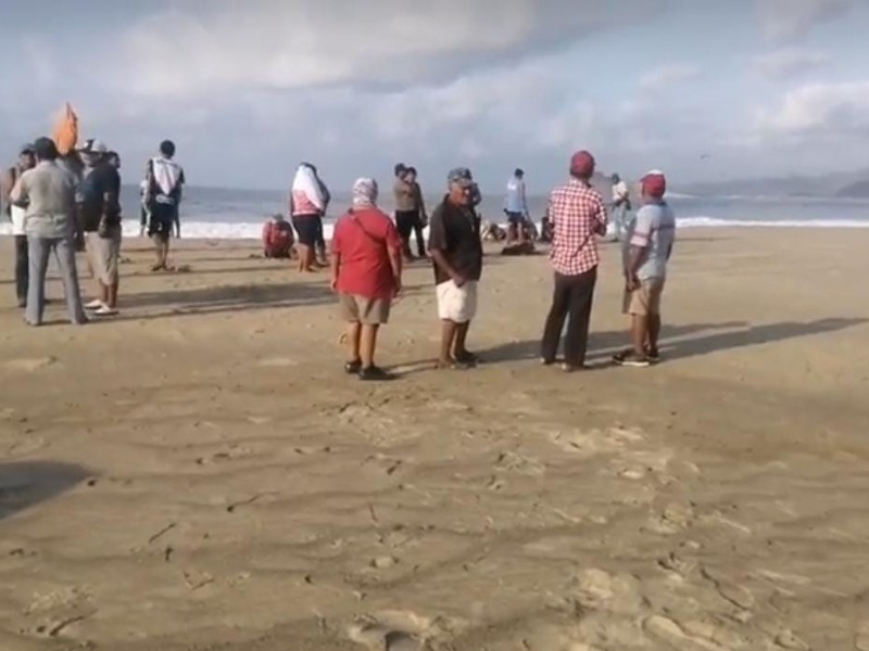 Protestan pescadores ante contaminación en la Salinas del Marqués