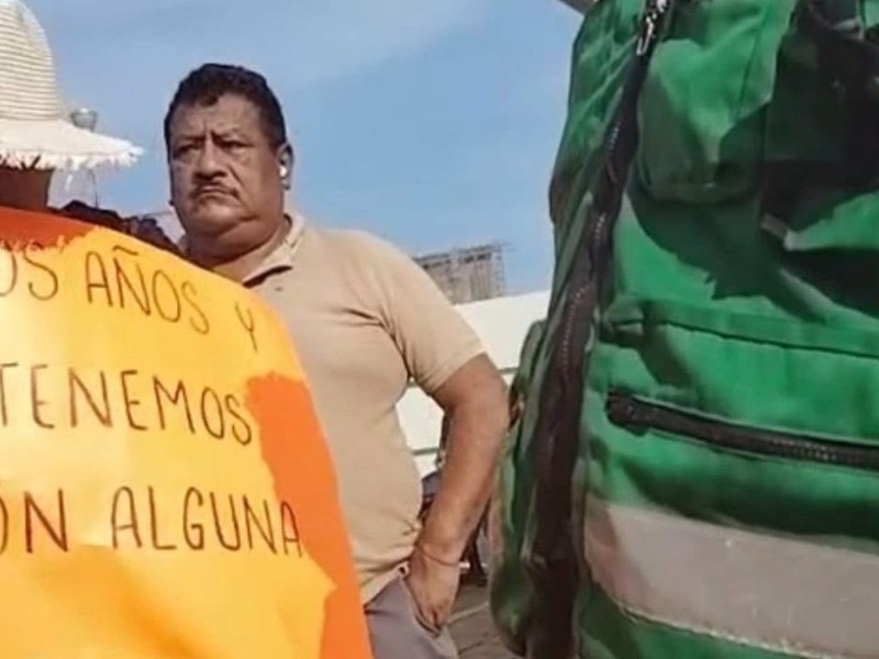 Protestan pobladores en oficinas de la CFE en Coyuca de Benítez