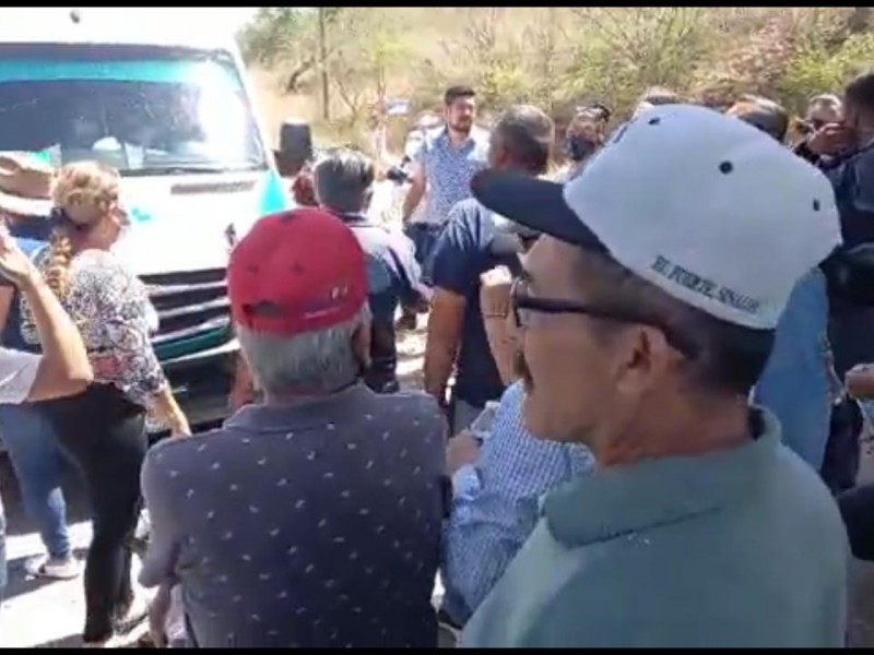 Protestan por desabasto de agua en El Fuerte