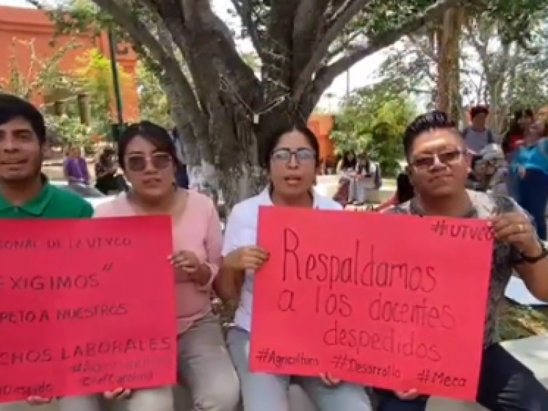 Protestan por despido injustificado en la Universidad de Valles Centrales