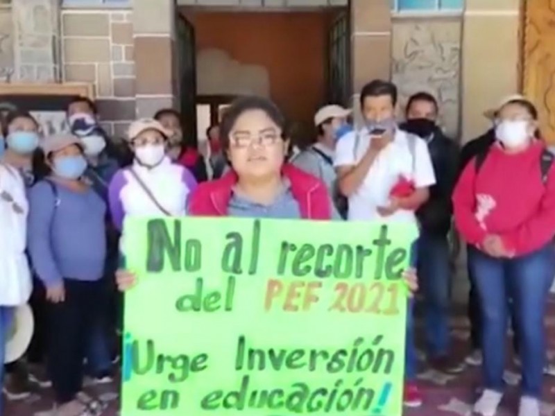 Protestan por recorte presupuestal en educación