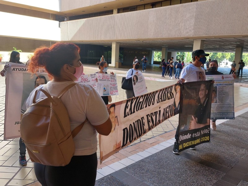 Protestan por sus hijos desaparecidos en Culiacán