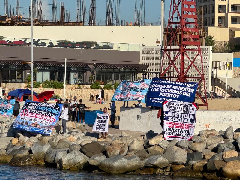 Protestan prestadores de servicios náuticos ante incremento de tarifas en la Marina