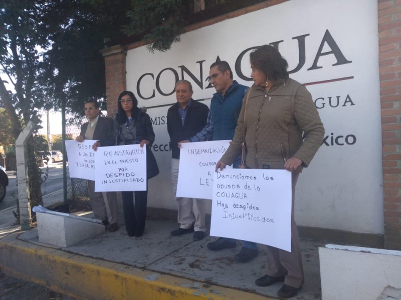 Protestan trabajadores de Conagua