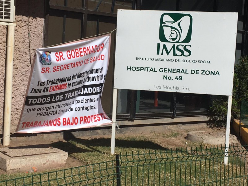 Protestan  trabajadores de la Clínica 49 del IMSS