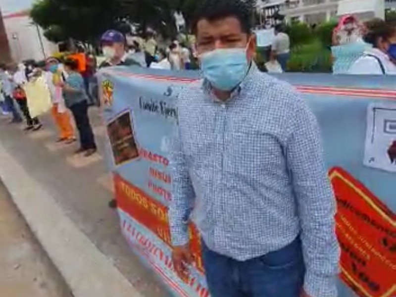 Protestan trabajadores de salud en Villaflores