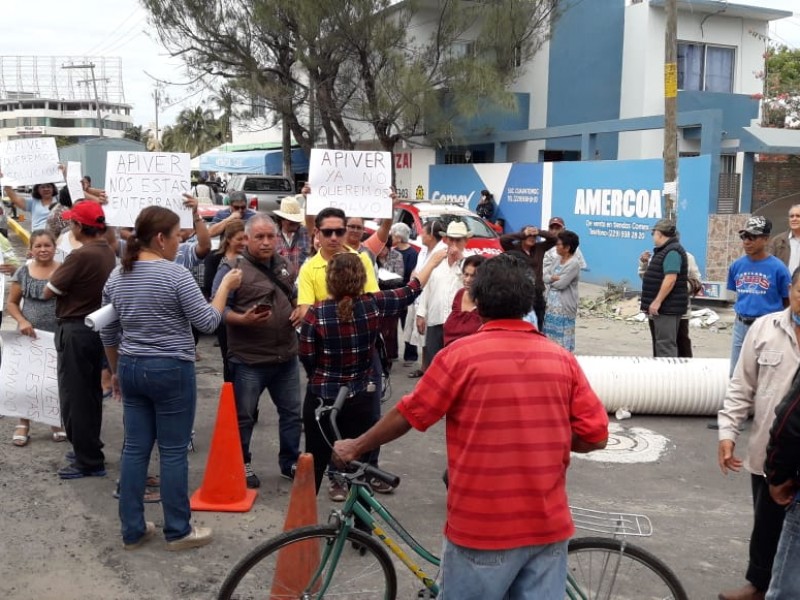 Protestan vecinos de la zona norte