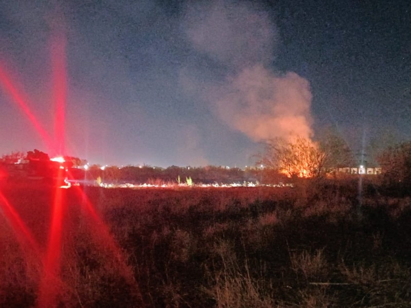 Provocan incendio al sur de Obregón