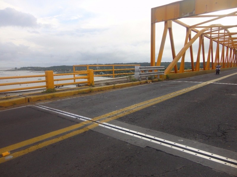 Proyecta rehabilitar puente de Alvarado