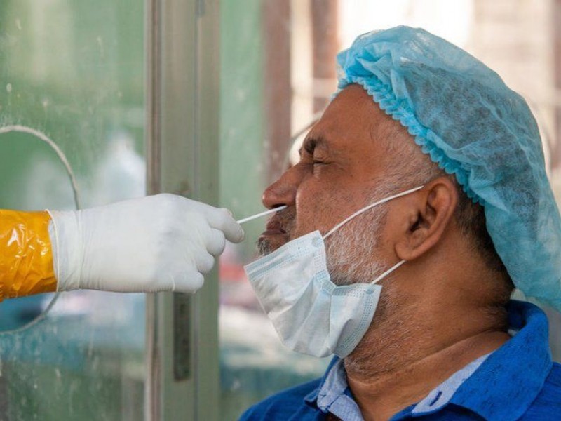 Pruebas rápidas y atención médica antes de sanciones por Covid-19