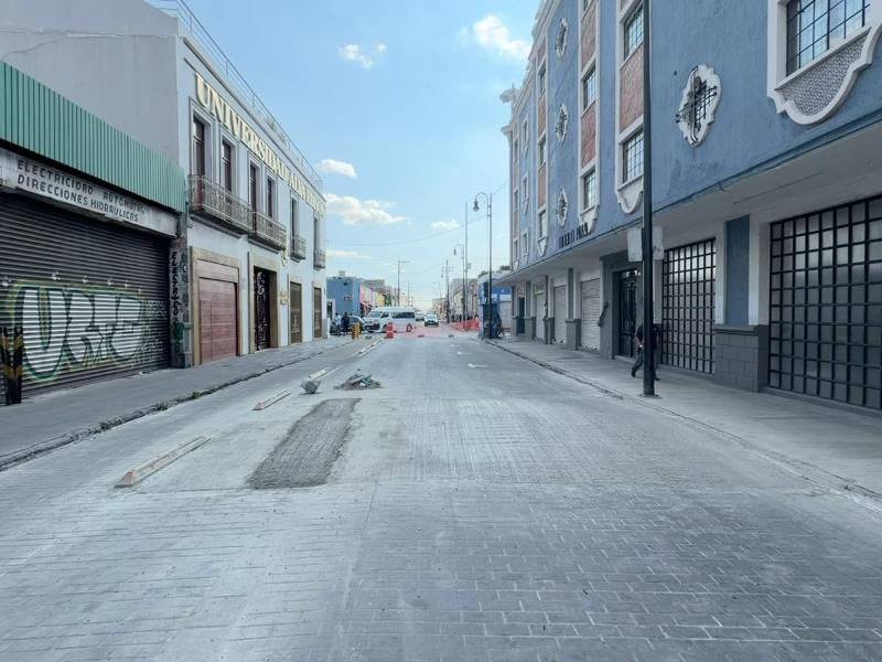 Puebla estrena nuevo tope en la 9 Sur y sorprende a automovilistas