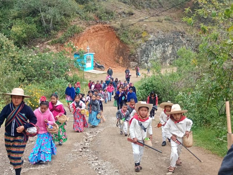 Pueblos indígenas celebran el 20 de Noviembre