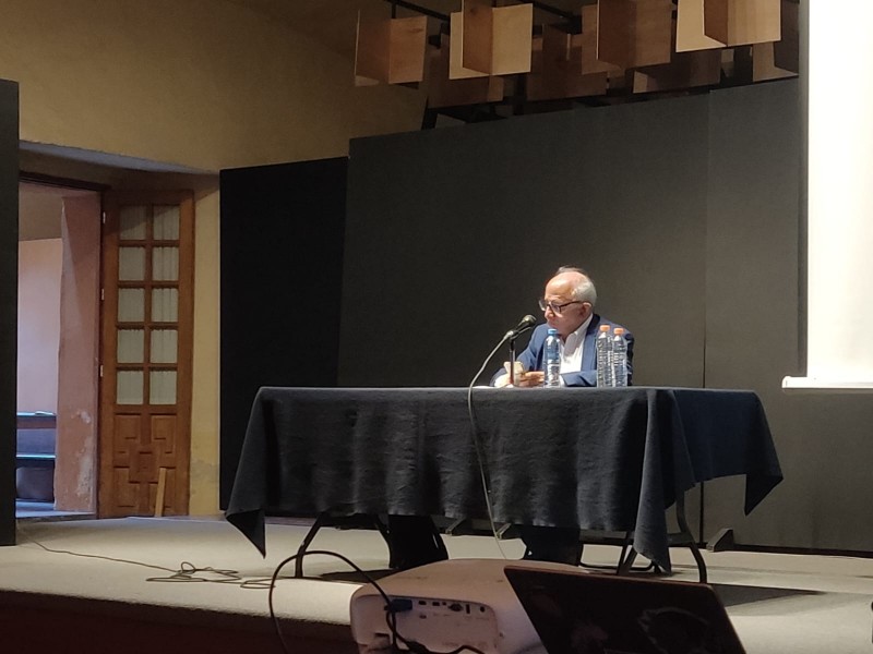 Pueblos Indígenas: Diego Prieto Hernández da conferencia en Querétaro